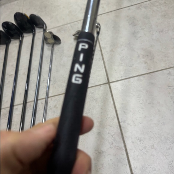 Ping S59 Iron 6 In right  Handed 
Steel shaft / black dot 
Used great - Picture 5 of 9